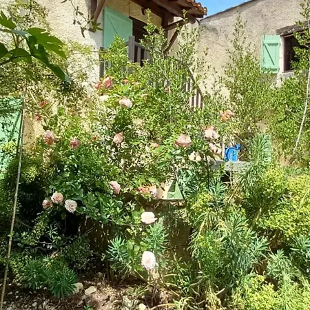 Casa vacanze De La Tarabelle, Maison Entière Avec Grand Patio Et à La Campagne *