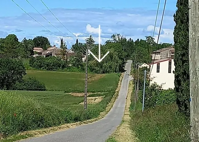 De La Tarabelle, Maison Entiere Avec Grand Patio Et A La Campagne Ferienhaus