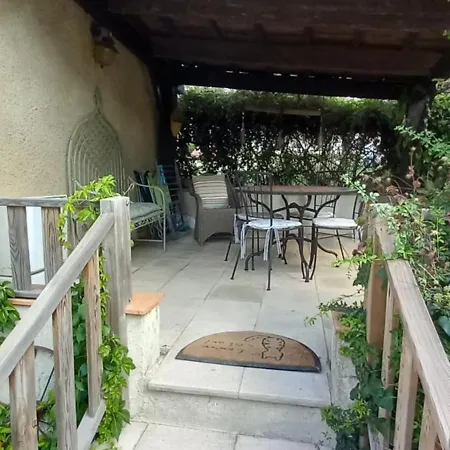 Casa de Férias De La Tarabelle, Maison Entière Avec Grand Patio Et à La Campagne *