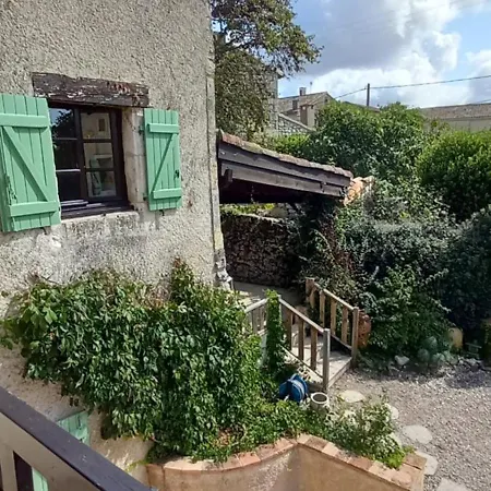 De La Tarabelle, Maison Entiere Avec Grand Patio Et A La Campagne