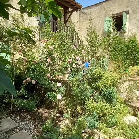 Casa de Férias De La Tarabelle, Maison Entière Avec Grand Patio Et à La Campagne *