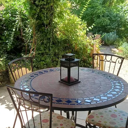 De La Tarabelle, Maison Entière Avec Grand Patio Et à La Campagne * Frausseilles