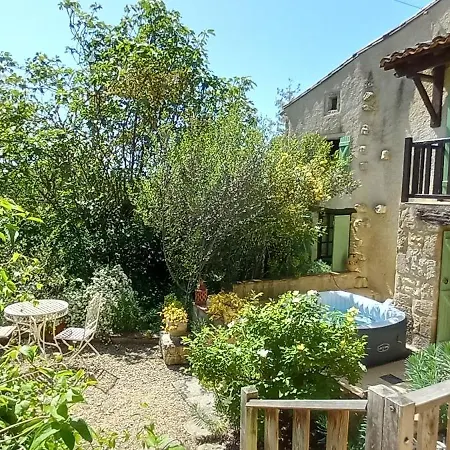 De La Tarabelle, Maison Entière Avec Grand Patio Et à La Campagne Casa de Férias *