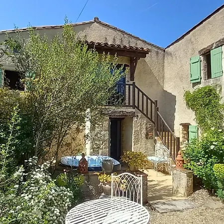 De La Tarabelle, Maison Entière Avec Grand Patio Et à La Campagne *