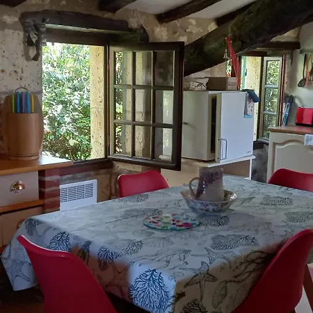 Casa de Férias De La Tarabelle, Maison Entière Avec Grand Patio Et à La Campagne *