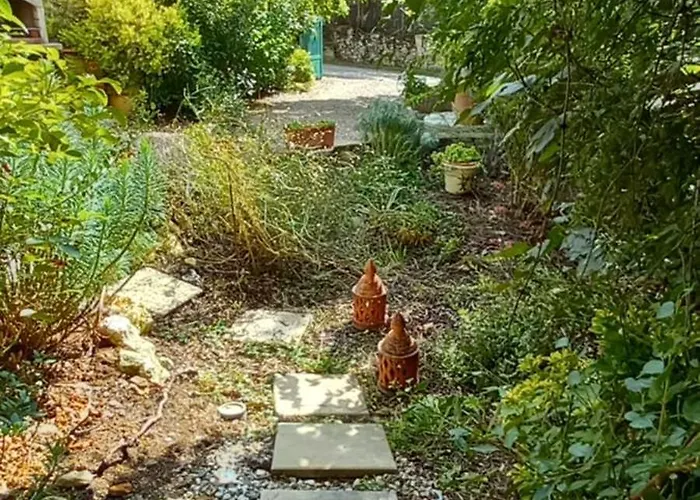 De La Tarabelle, Maison Entiere Avec Grand Patio Et A La Campagne