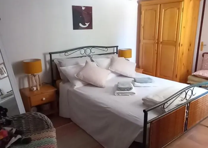 De La Tarabelle, Maison Entiere Avec Grand Patio Et A La Campagne Feriehus *