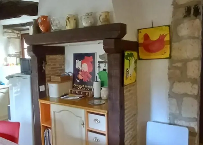 De La Tarabelle, Maison Entiere Avec Grand Patio Et A La Campagne Semesterbostad